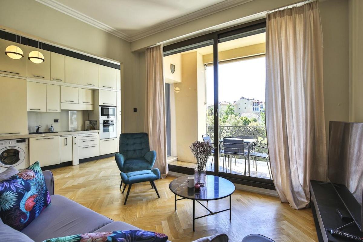 Balcon Vue Coulee Verte. Luxe Plein Coeur De Nice Bagian luar foto